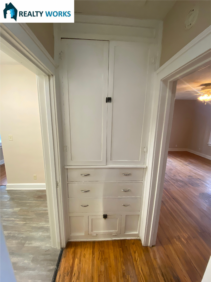 4525 Hillside St - Photo 7 of 14