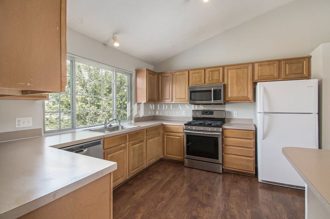 4219 N 171st Ave - Photo 5 of 18