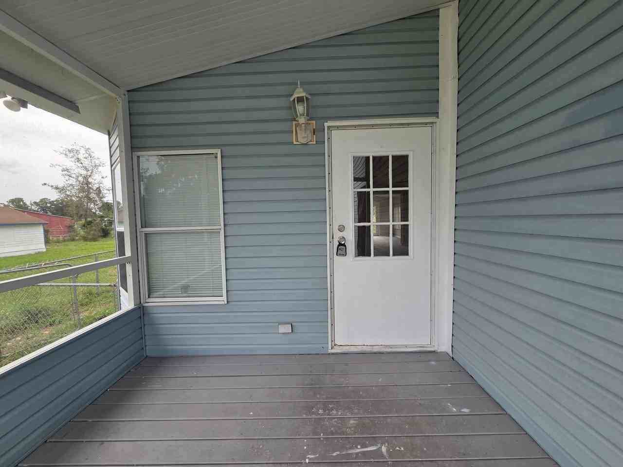 2249 Golfview St - Photo 3 of 15