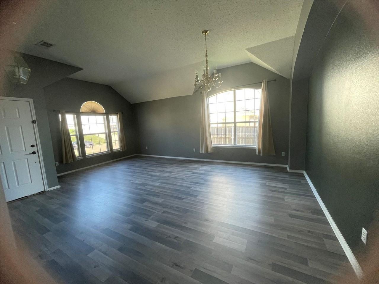 4454 Malvern Hill Rd - Photo 2 of 19