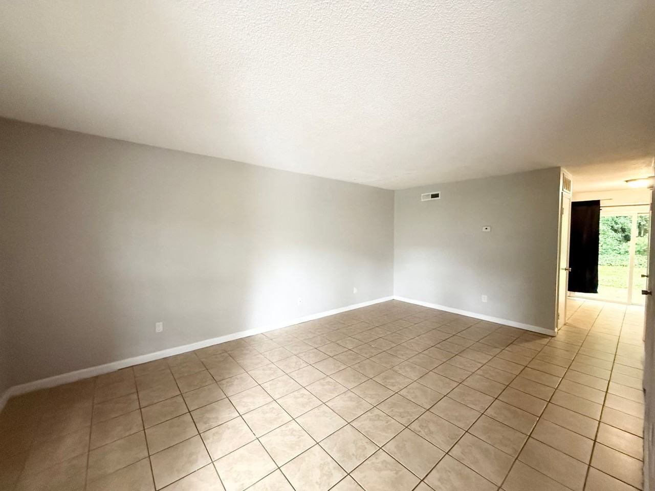 405 17th Ave Ne - Photo 4 of 18
