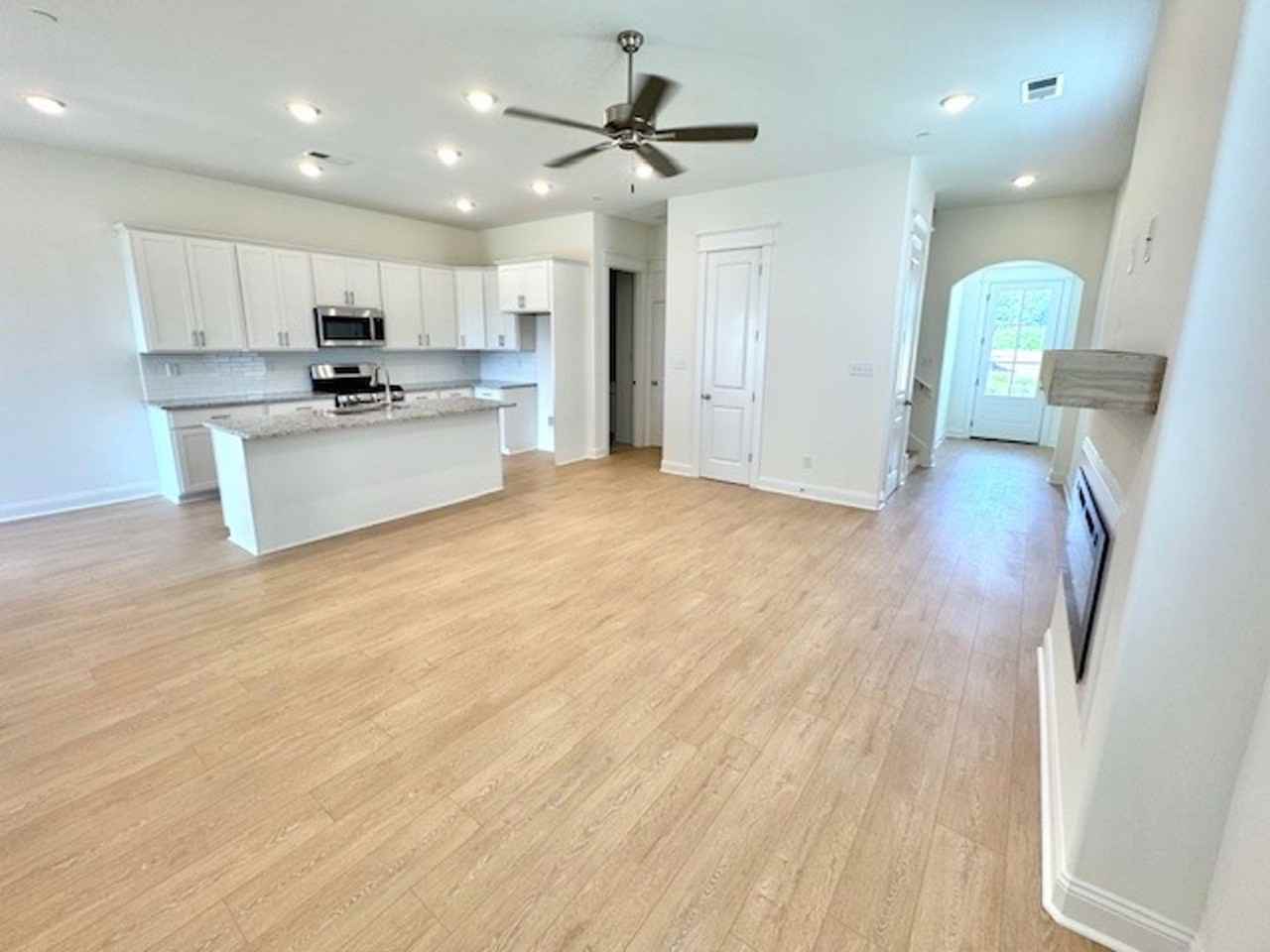 4833 Chatelet Dr - Photo 3 of 14