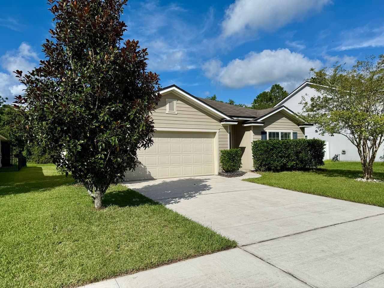 3635 Summit Oaks Dr - Photo 2 of 50