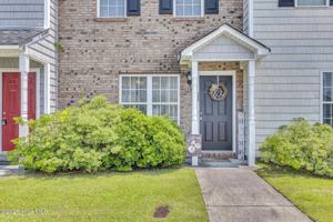 featured image of 208 Bridgewood Dr