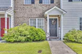 208 Bridgewood Dr - Photo 1 of 1