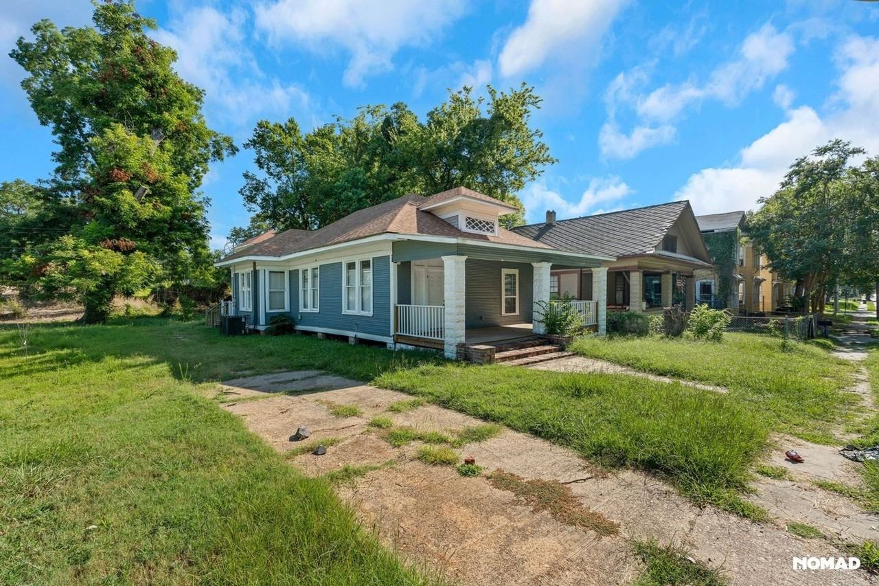 416 Jordan St - Photo 2 of 33