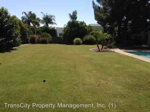 2251 N 32nd St #6 - Photo 2 of 8