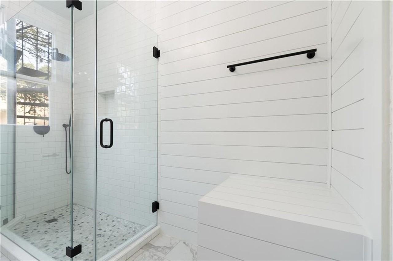 3210 Hampton Rd ##B - Photo 2 of 50