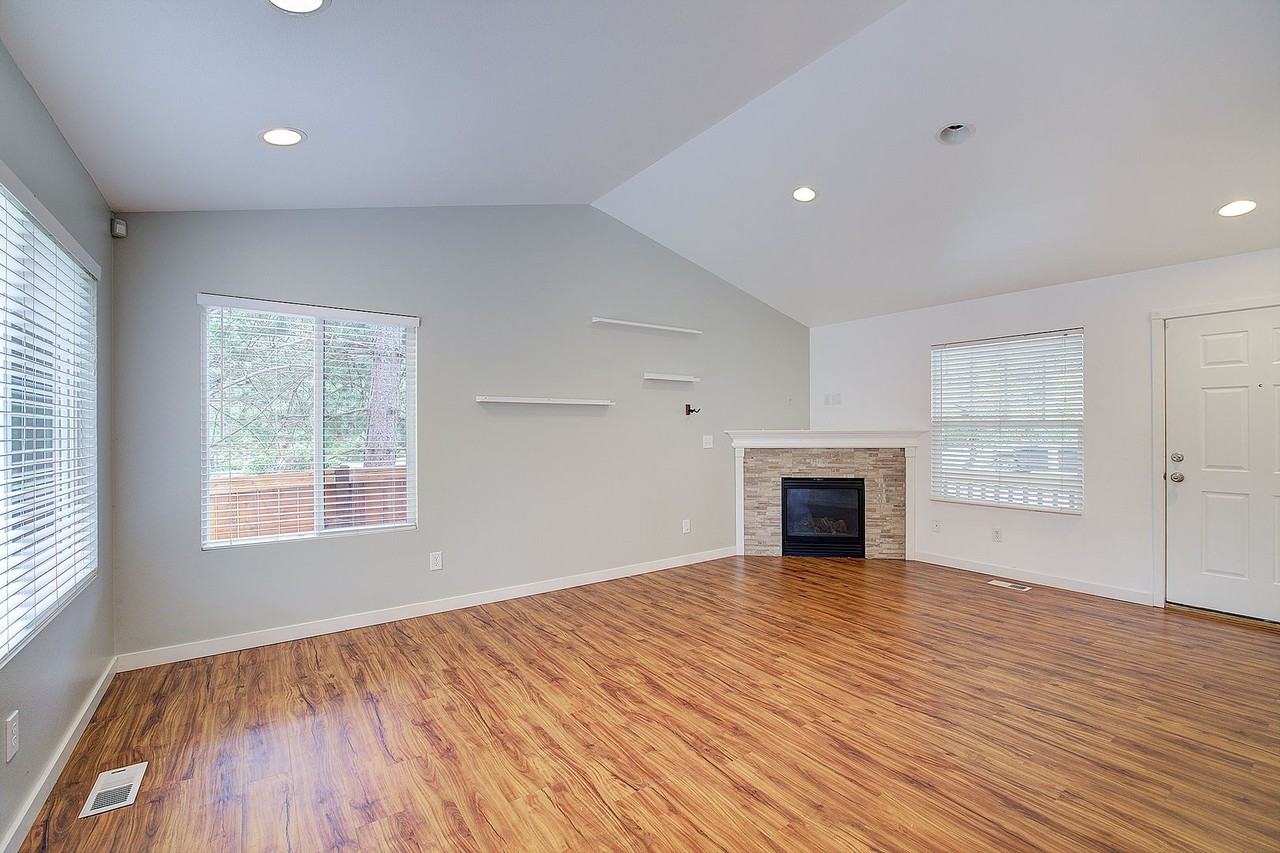 4919 148th Pl Se - Photo 6 of 26