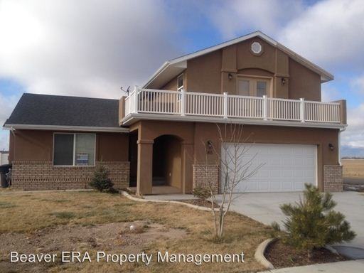 585 N 1100 E - Photo 2 of 32