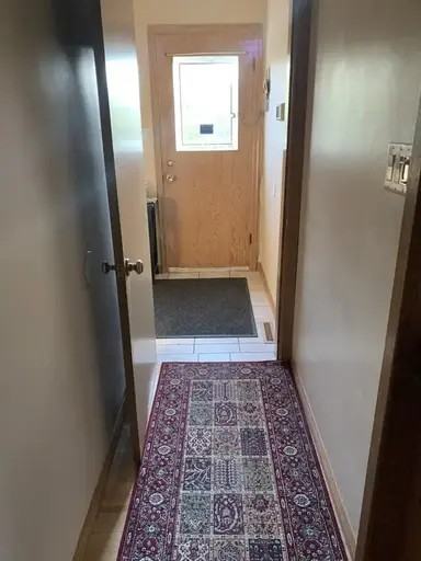 11431 105 St Nw - Photo 2 of 4