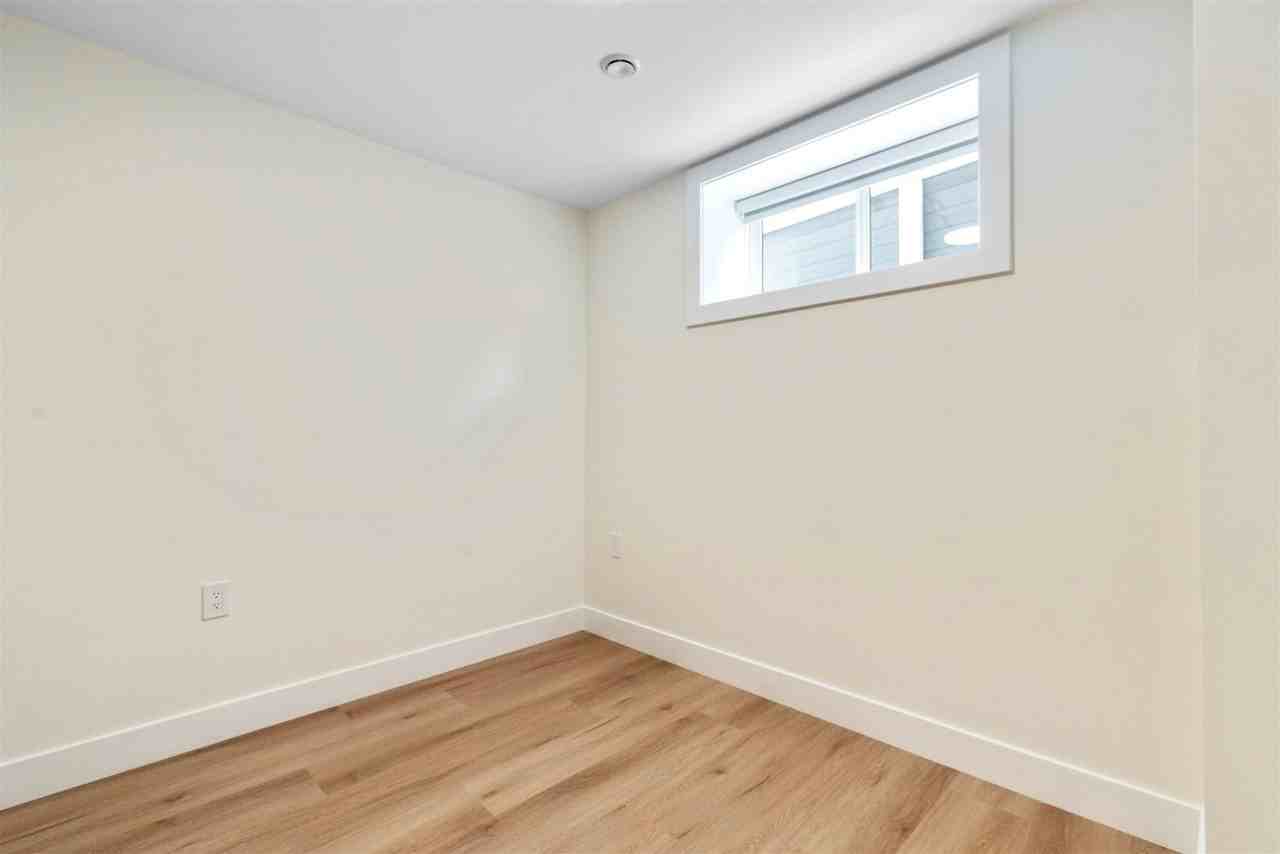 4950 Chatham St - Photo 3 of 6