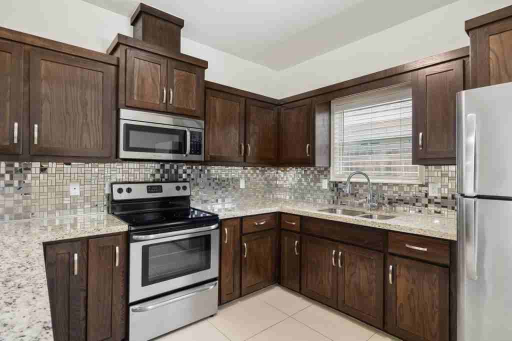 1703 W Garrison Dr - Photo 4 of 13
