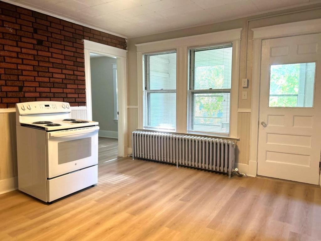 37 Union St - Photo 2 of 8