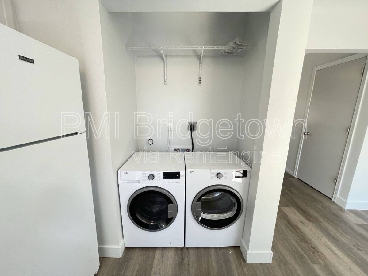 4800 Se Boardman Ave #4 - Photo 4 of 10