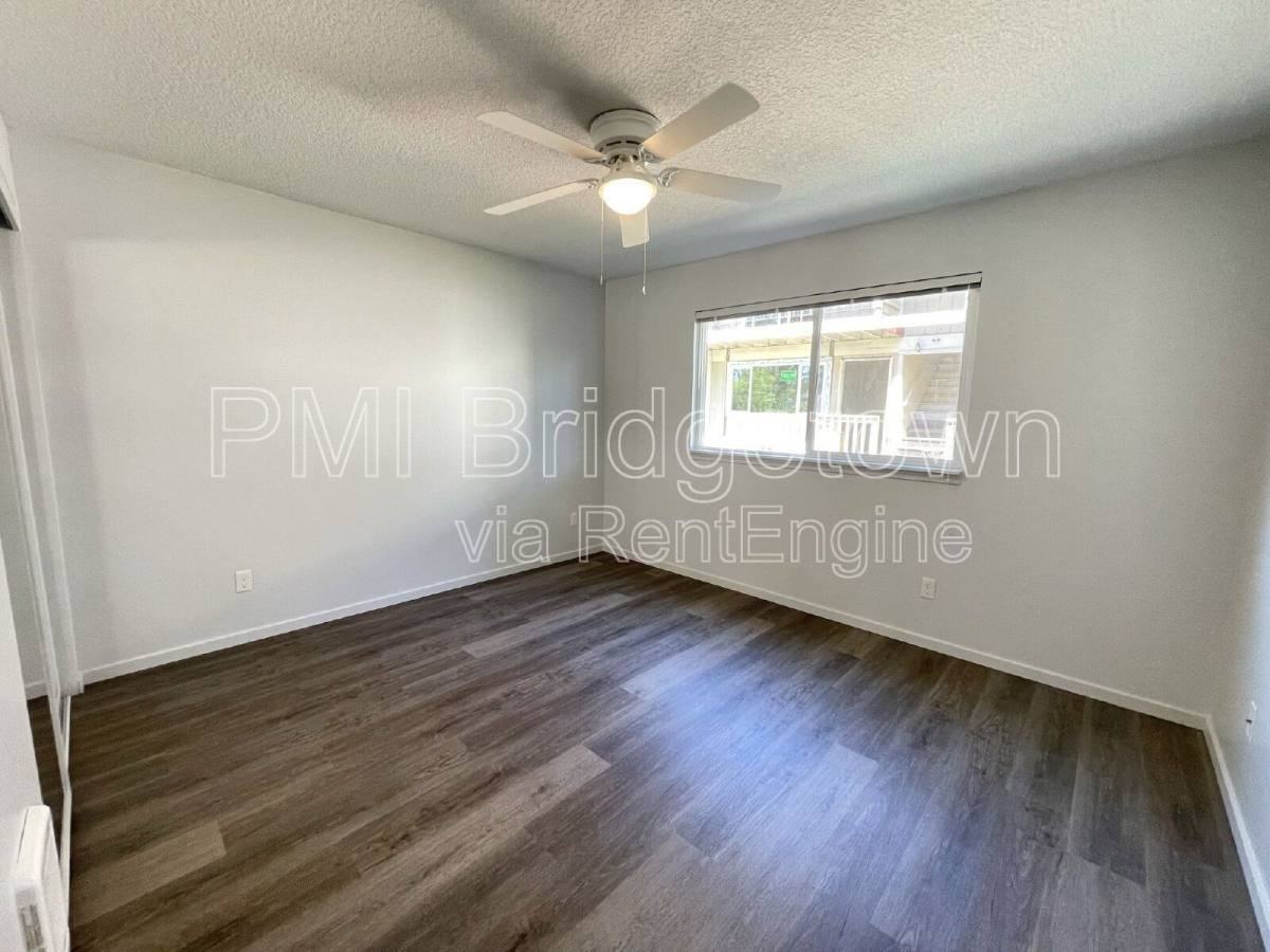 4800 Southeast Boardman Avenue #4