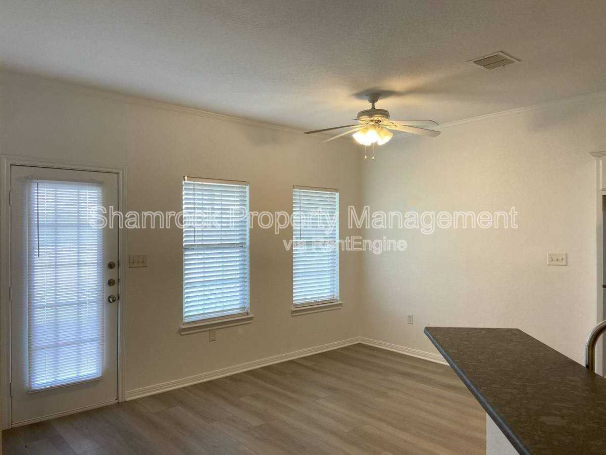 3061 Clydesdale Way - Photo 3 of 10