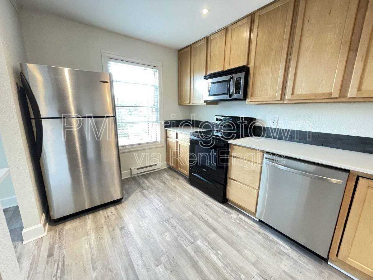 8065 N Ivanhoe St #2 - Photo 5 of 10