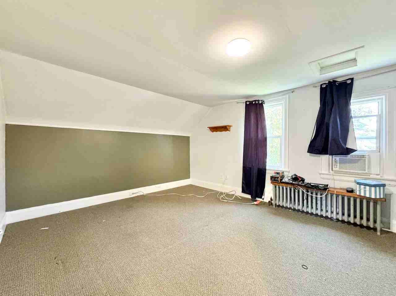 6 Chestnut St E - Photo 4 of 11