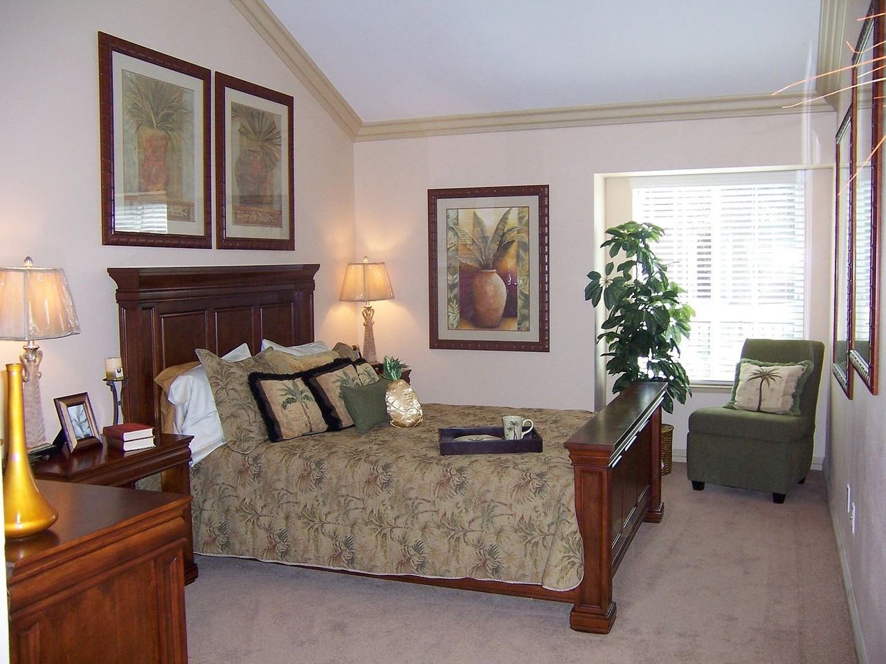 Laurelglen - Photo 5 of 14