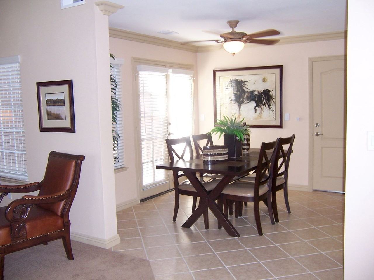 Laurelglen - Photo 6 of 14