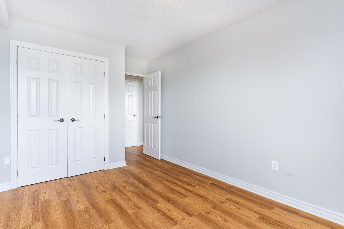 Windsor Apartments - Photo 7 of 39