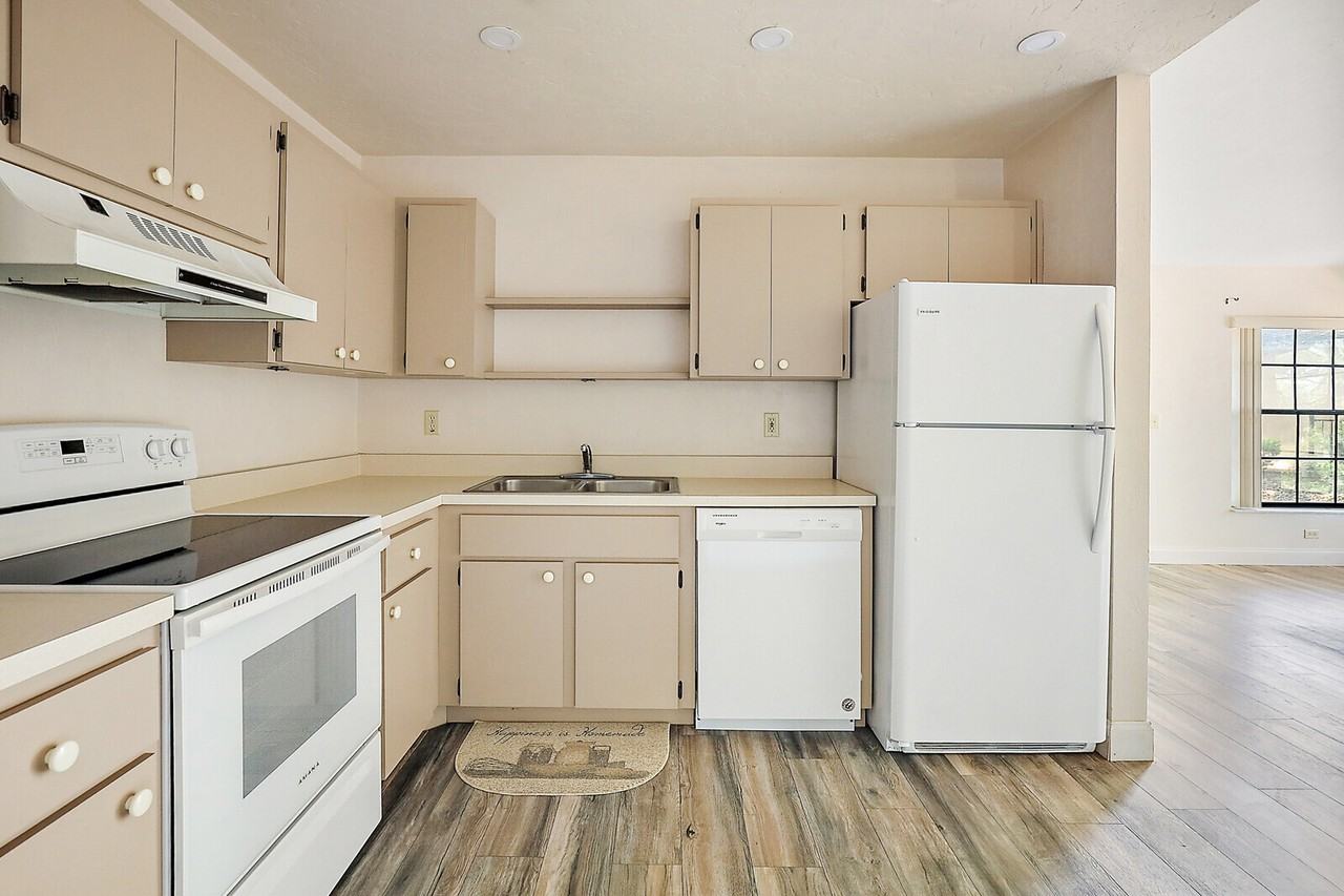 1319 Shady Ter #1 - Photo 3 of 12