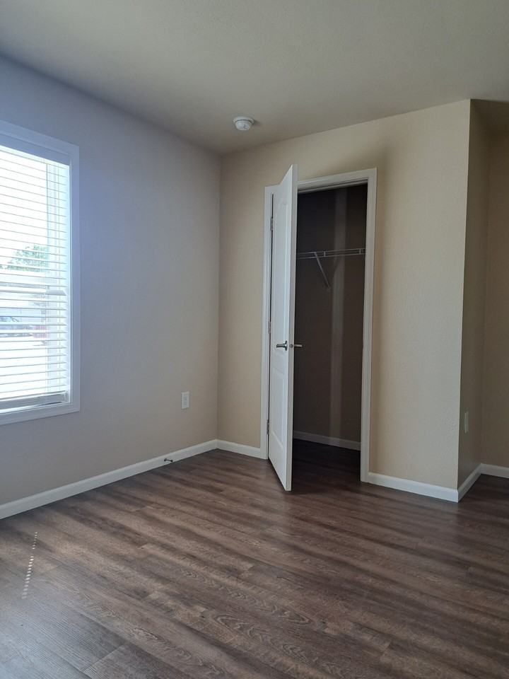 426 Roxy Ln #2 - Photo 3 of 9