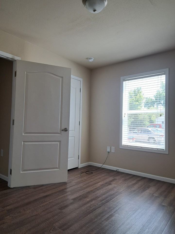 426 Roxy Ln #2 - Photo 5 of 9