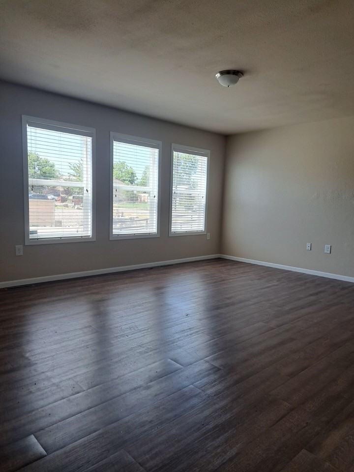 426 Roxy Ln #2 - Photo 7 of 9