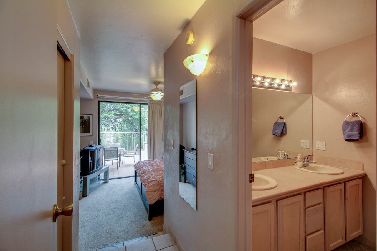 5675 N Camino Esplendora #1 - Photo 4 of 9