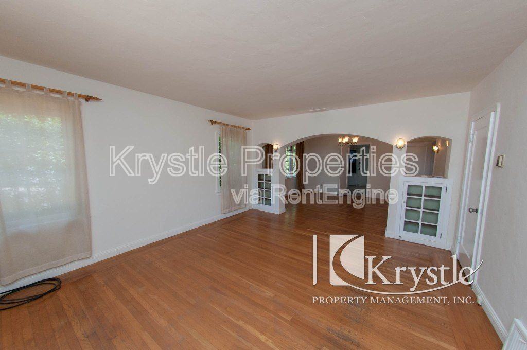 1722 Sacramento St - Photo 2 of 13