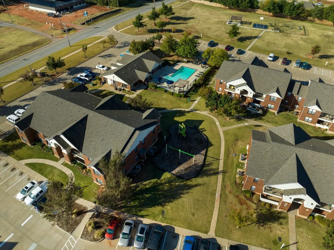 Yukon on 15th - Photo 2 of 14