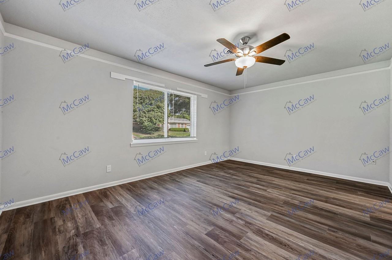 1128 Terrace Trl - Photo 2 of 19