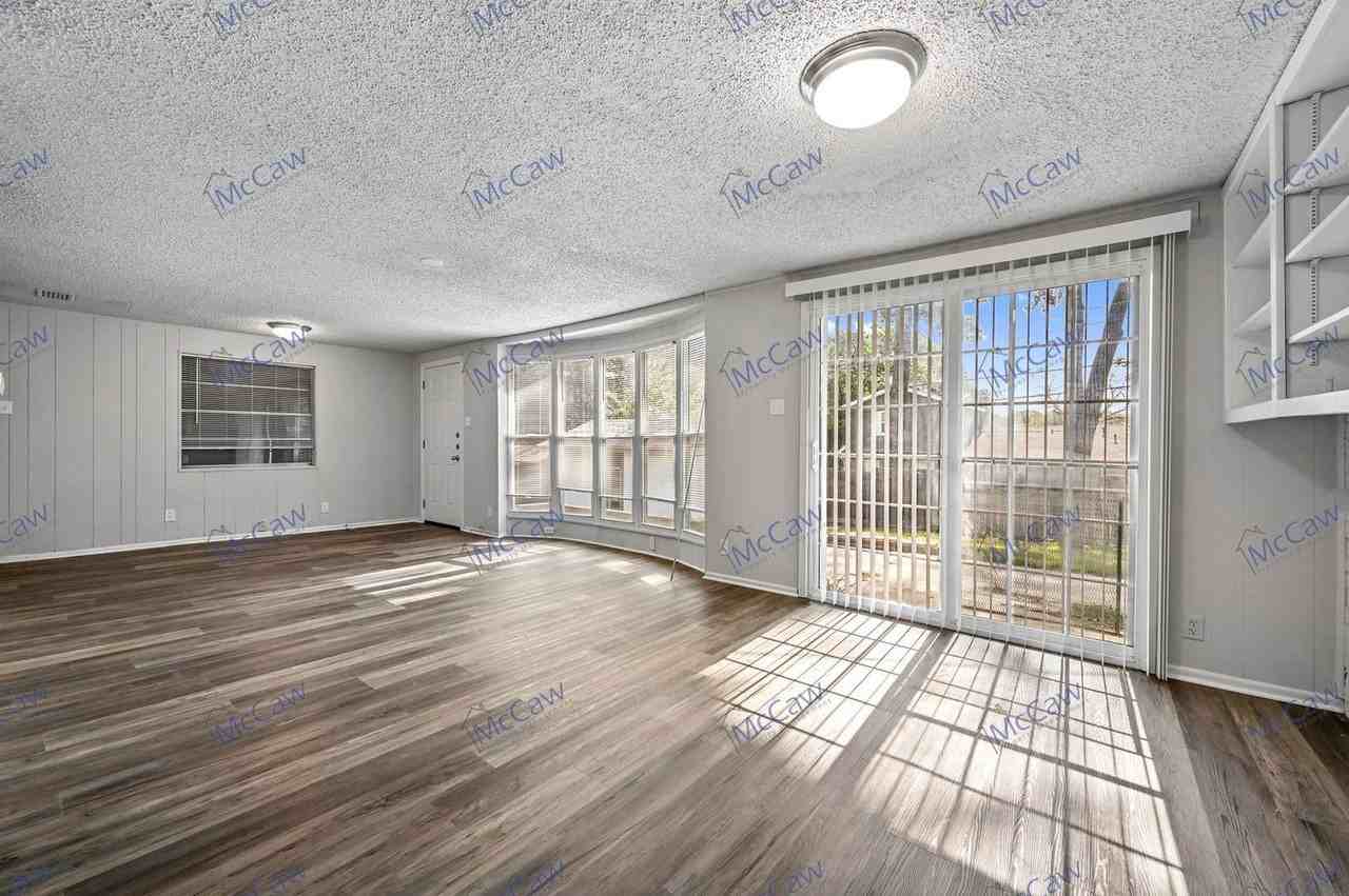 1128 Terrace Trl - Photo 3 of 19
