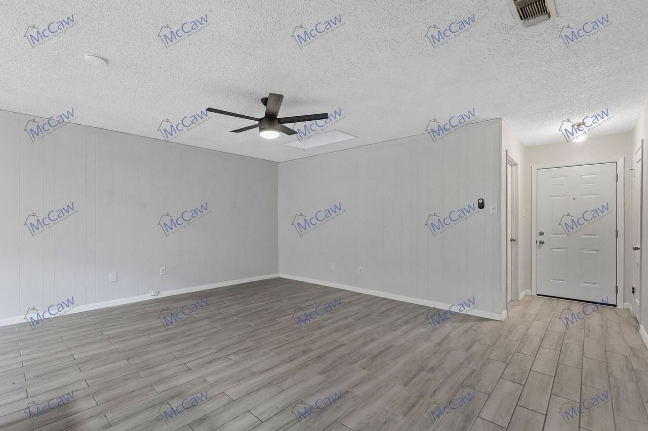 5002 Geddes Ave - Photo 3 of 20