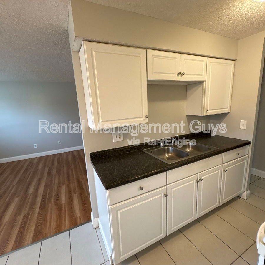 3400 10th Ave S #3 - Photo 4 of 14