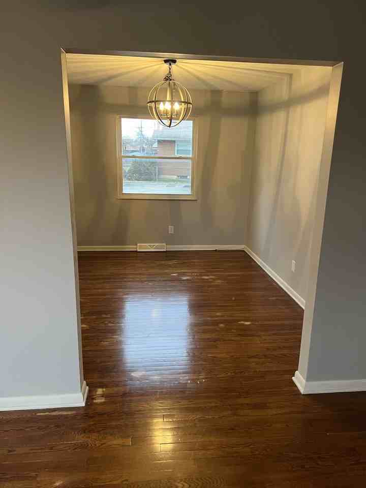 1315 Seymour Ave - Photo 3 of 48