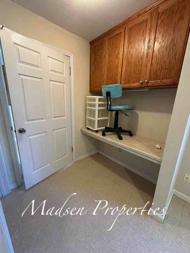 381 E 9th St #1 - Photo 4 of 43