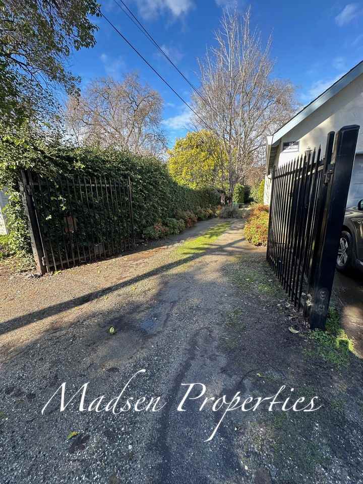 381 E 9th St #1 - Photo 2 of 43