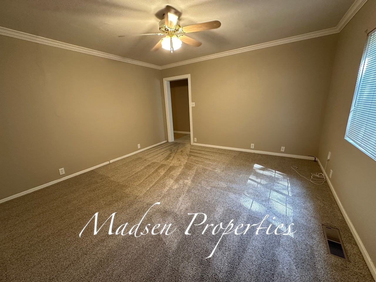 381 E 9th St #1 - Photo 5 of 43