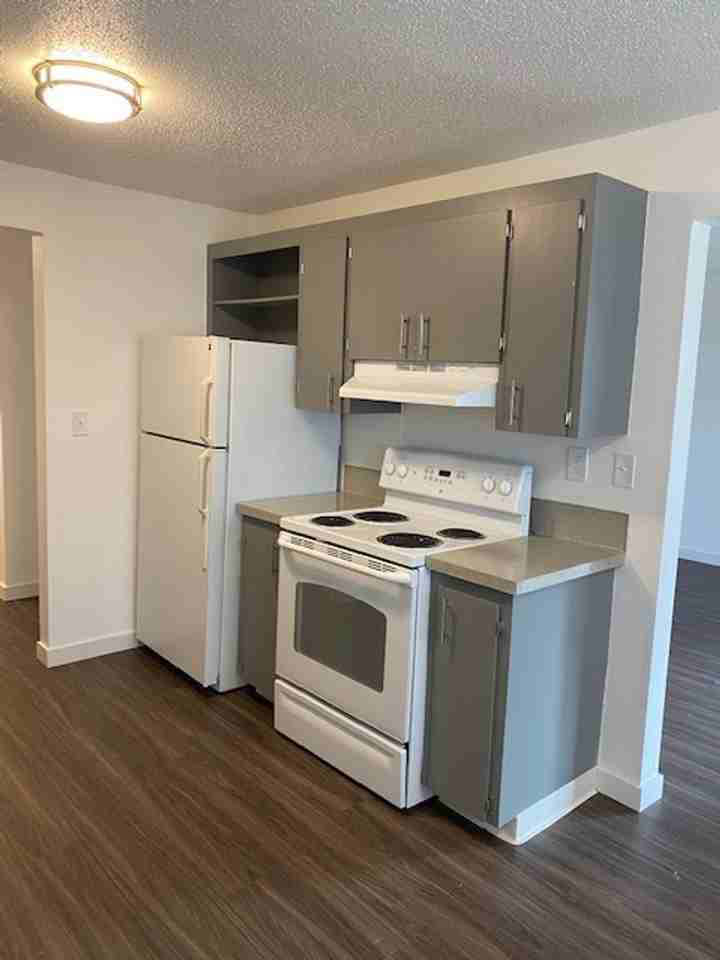 Stateside Flats - Photo 3 of 50