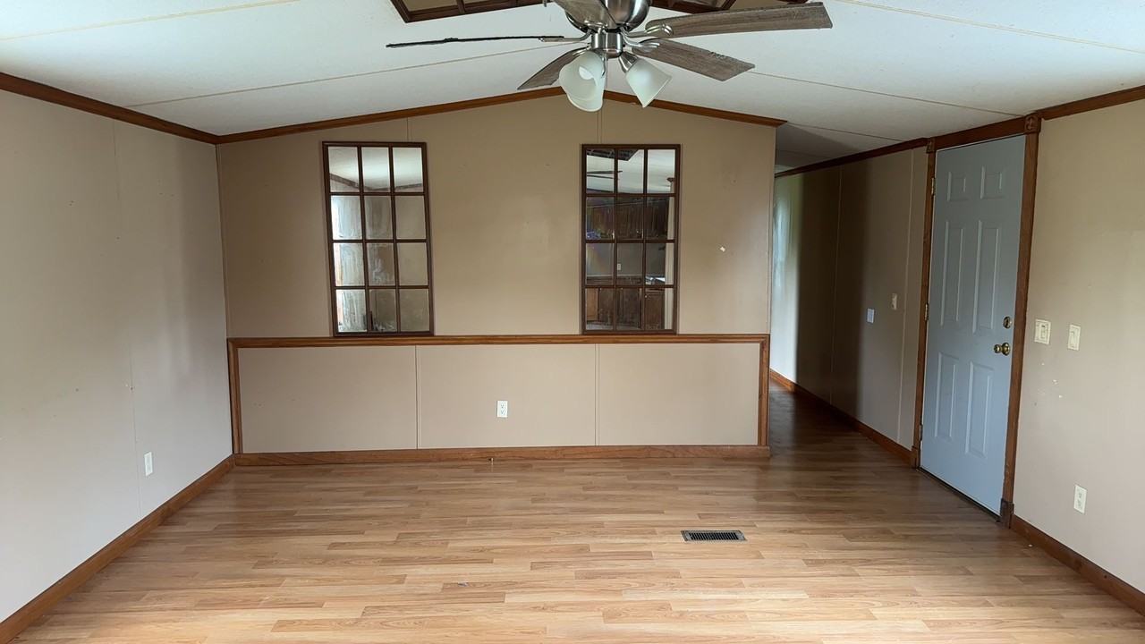 2610 Bailey Rd - Photo 2 of 4