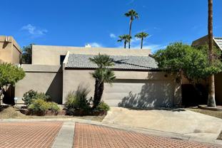 6325 N 30th Pl - Photo 1 of 1