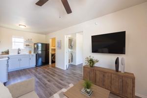 featured image of 305 Berry St