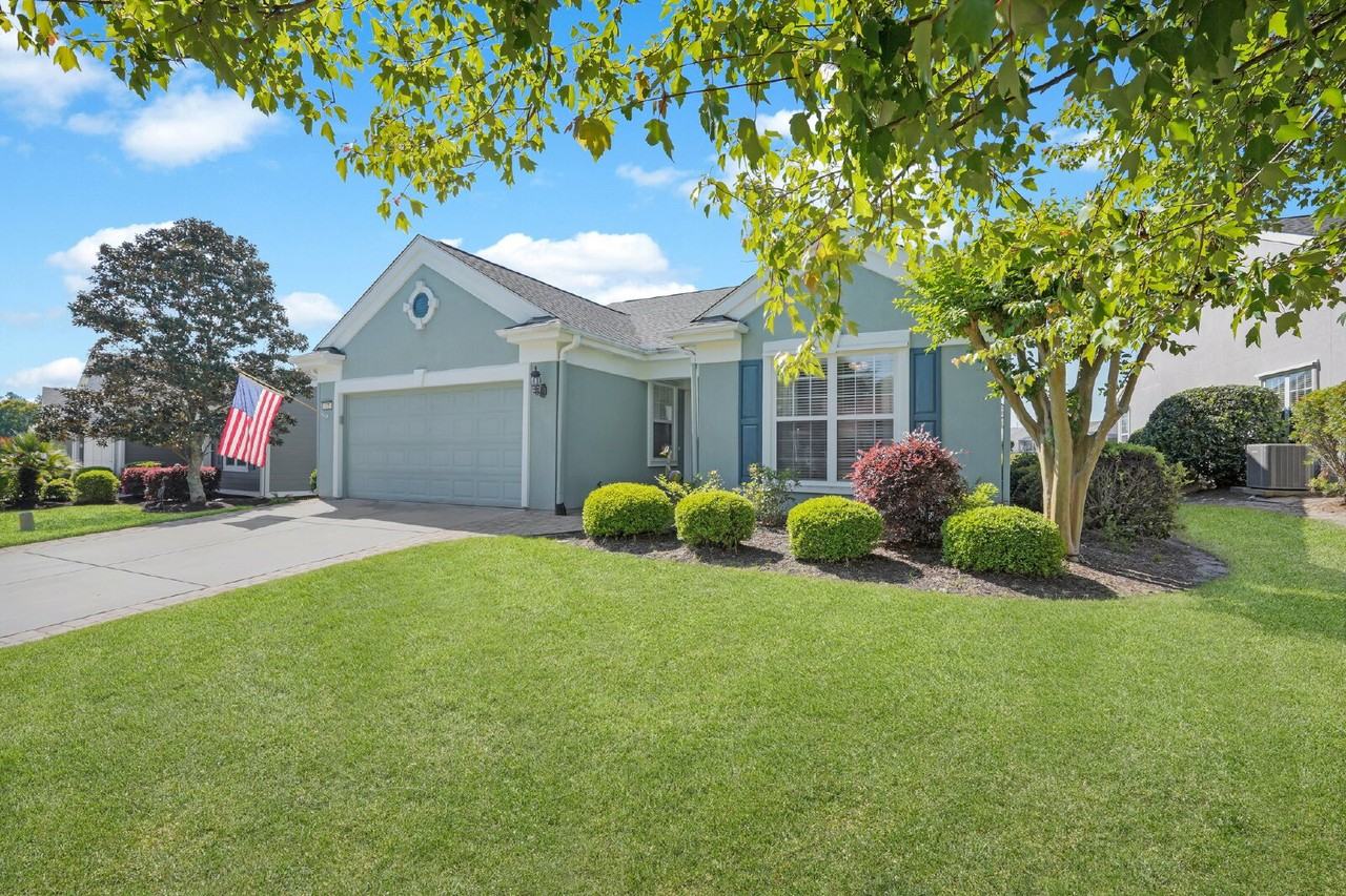 17 Thomas Bee Dr - Photo 2 of 50