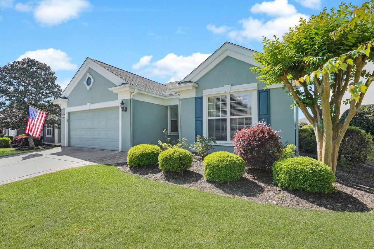 17 Thomas Bee Dr - Photo 3 of 50