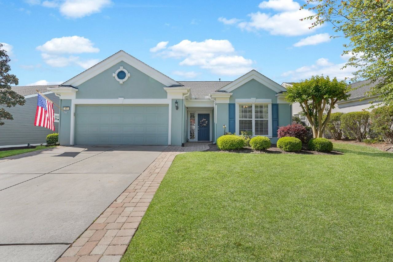 17 Thomas Bee Dr - Photo 6 of 50