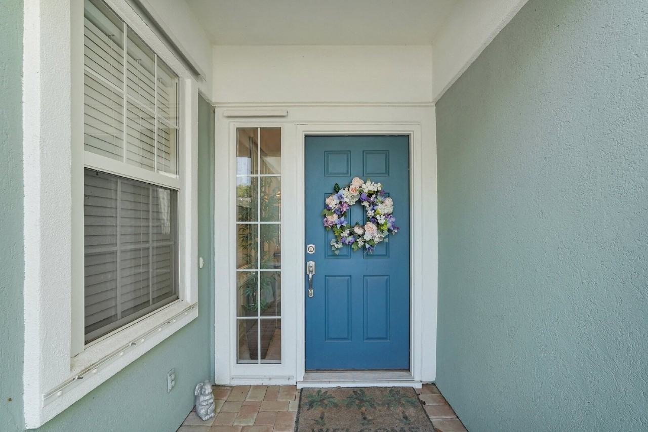 17 Thomas Bee Dr - Photo 7 of 50