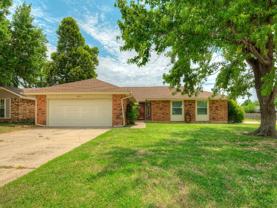 800 Royal Ln - Photo 1 of 1